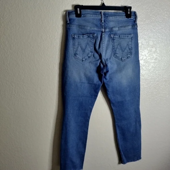 MOTHER THE FLY CUT STUNNER ANKLE FRAY NIGHT ON A SHINY WHITE VESPA sz 28